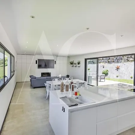 Maison Moderne Au Calme Dans La Campagne Urcuit