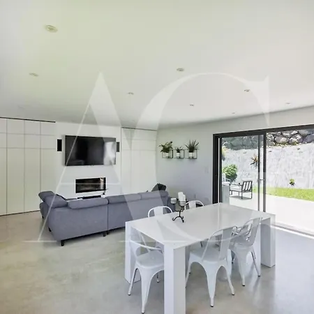 Maison Moderne Au Calme Dans La Campagne Urcuit